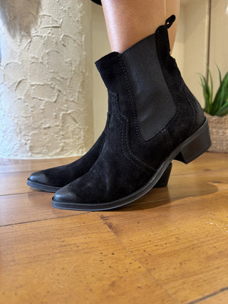 Stivaletto Helen Liò Art. DF6714 Camoscio col. Nero 