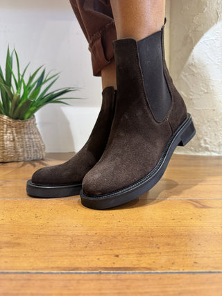 Stivaletto Vaniglia Art. 96 Camoscio col. Cacao 