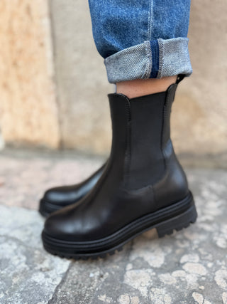 Stivaletto Francesco Brunelli Art. AO5716 vitello nero
