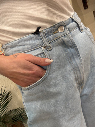 Jeans Barbara Chiaro Have One