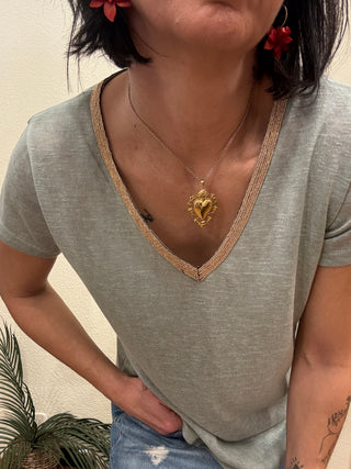 T shirt Molly  Bracken scollo a  V dorato col. Khaki