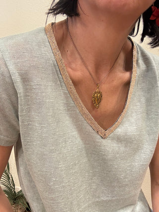 T shirt Molly  Bracken scollo a  V dorato col. Khaki
