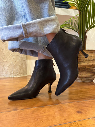 Stivaletto Vaniglia Art. Nina11 Col. nero