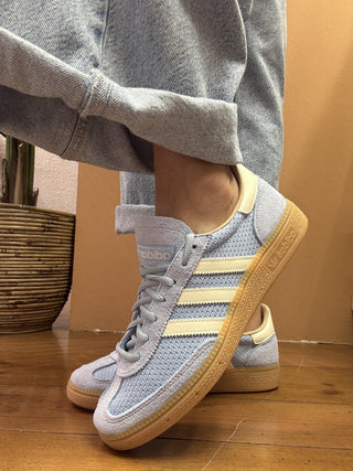 Adidas Spezial Handball JS3886 azzurre righe panna<BR/> 