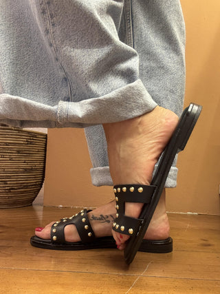 Ciabatta Mine Vaganti art. 4213 borchie oro col. nero 