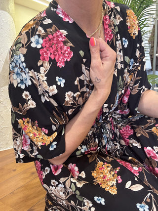 Abito Kontatto kimono lungo fiori 